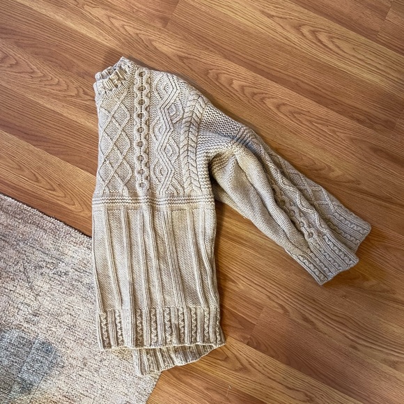 Inis Meais Ireland Cable Knit Sweater - Picture 5 of 12